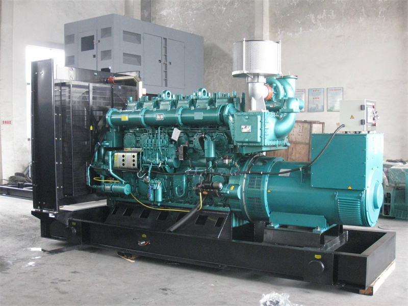 武隆200KW 柴油发电机的油耗是多少？